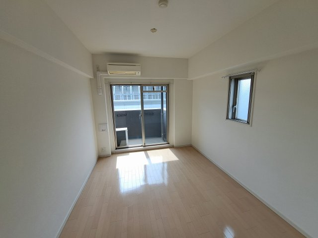 アーバングリーン甲子園の居間・リビング