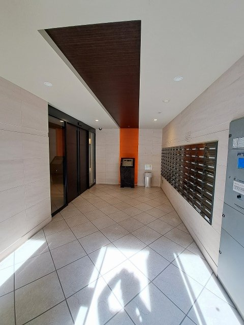 アーバングリーン甲子園のエントランス