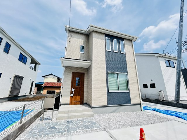新築　高崎市上小塙町第1　Livele Garden.S　2号棟の外観|現地写真　2025年6月完成しました！ご内覧等、お気軽にお問合せください♪　							
