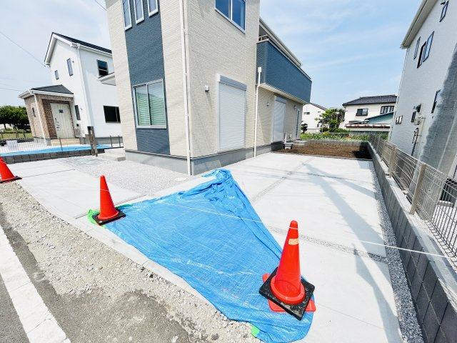新築　高崎市上小塙町第1　Livele Garden.S　2号棟の駐車場|現地写真　駐車スペースは並列2台分可能です！
