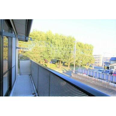 熊本市東区長嶺東４丁目のアパートのバルコニー