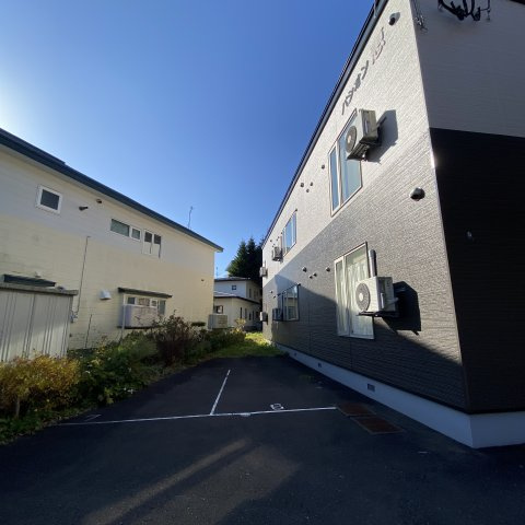 パシオン恵の駐車場