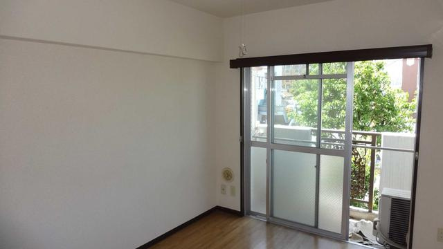 アメニティ高坂の内装