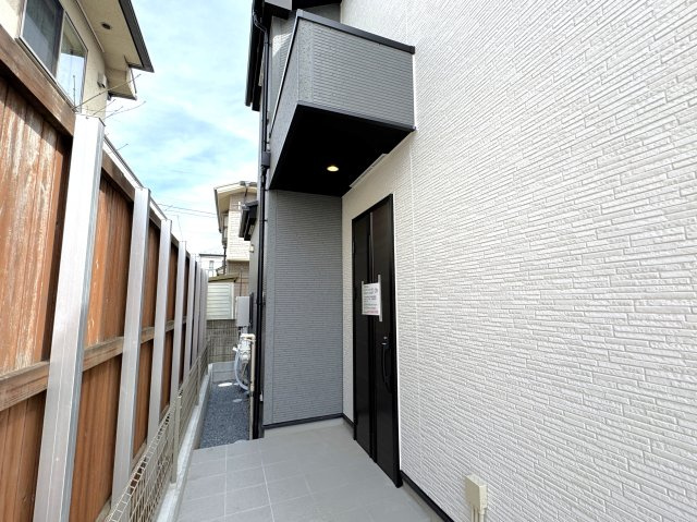 市川市南大野１丁目新築戸建【大野小学校：5分】のエントランス|エントランス・玄関ポーチ