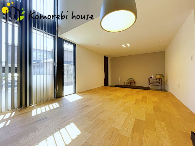 上尾市井戸木　新築一戸建て　の居間・リビング|こちらの居間で趣味の時間をお楽しみください