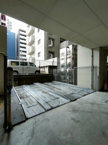 ライブコート丸の内　名古屋市賃貸　仲介手数料無料の駐車場|駐車場