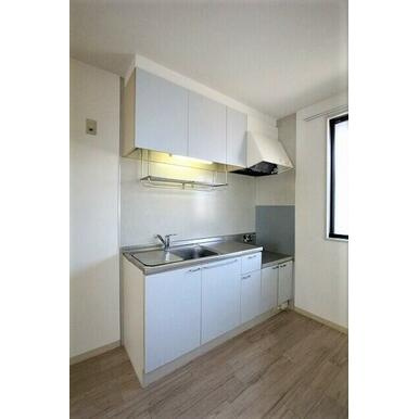 熊本市東区長嶺東５丁目のアパートのキッチン