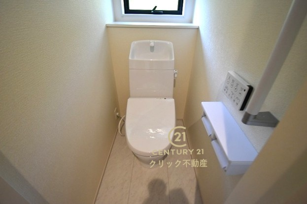 リーブルガーデン  笠間市笠間　第10　4のトイレ|１階と２階、２ヶ所に清潔なトイレ。
毎日使う空間と機能だから、いつまでも清潔なスペースであってほしいのがトイレです。