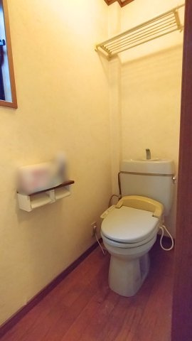 東大阪市柏田西1丁目　中古戸建のトイレ