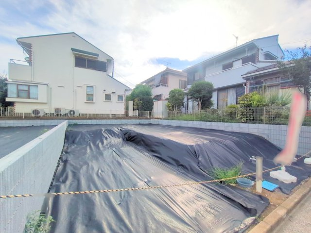 入間郡三芳町大字藤久保の売地の外観|2025年7月撮影
自由設計で建てられる建築条件付売地 全2区画！
現況更地につき、取り壊し費用等不要です。

資料請求やご見学などお気軽にお問い合わせください。