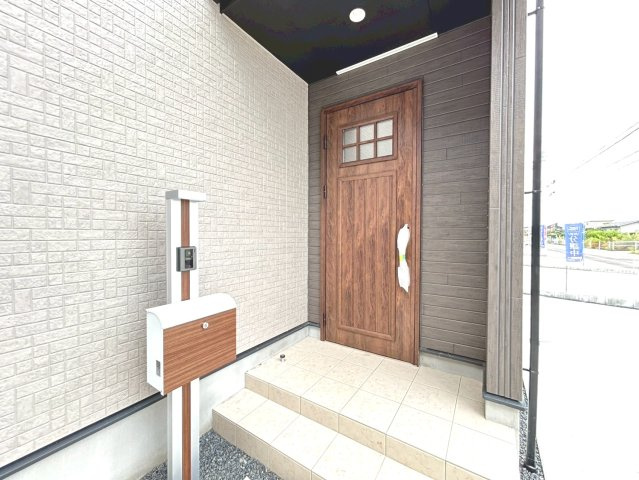 ファーストタウン　一宮市第1木曽川町門間　全4区画分譲の玄関|玄関ドアの鍵はディンプルキーと内側はサムターンキーになっており防犯性の高い仕様になっています。