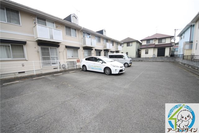 ジーゼットハイツの駐車場