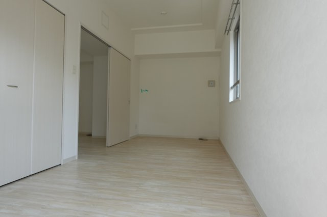 【寝室】 | サラベルナール夕陽丘