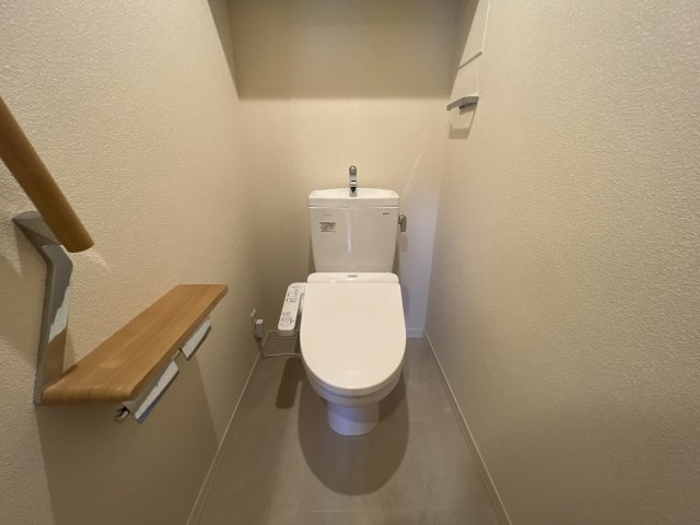 オカバ姫路網干シャーメゾンのトイレ