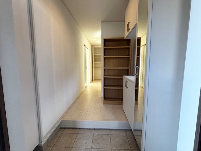 島田市向谷元町　中古戸建の玄関