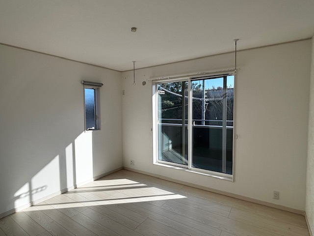 島田市向谷元町　中古戸建の洋室