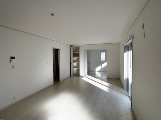 島田市向谷元町　中古戸建の居間・リビング