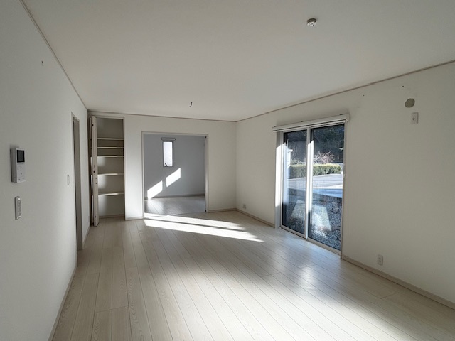 島田市向谷元町　中古戸建の居間・リビング