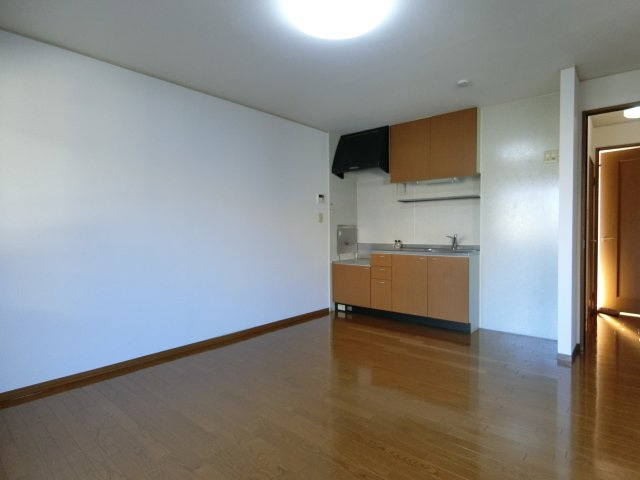 リバーポートあきA棟の居間・リビング