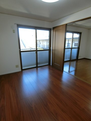 リバーポートあきA棟の洋室