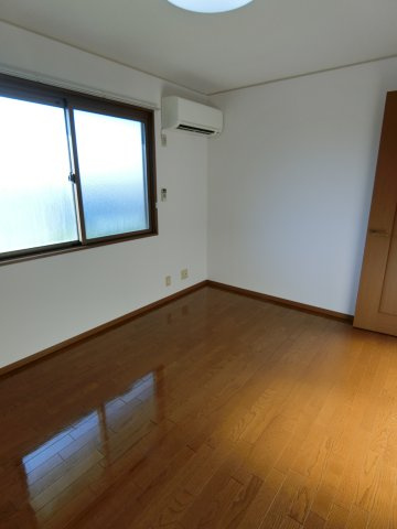 リバーポートあきA棟の洋室