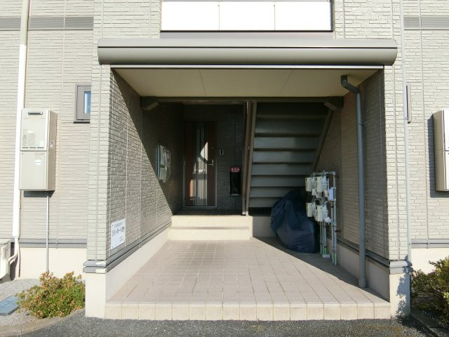 リバーポートあきA棟のエントランス