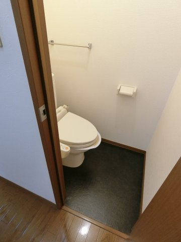 リバーポートあきA棟のトイレ