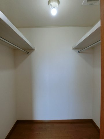 リバーポートあきA棟の収納