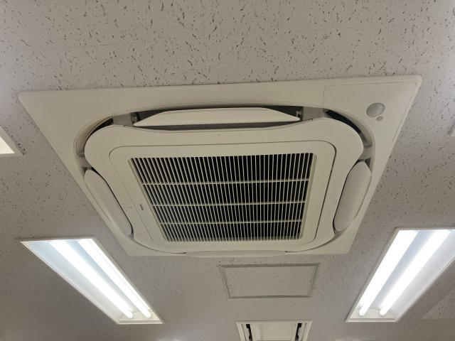 KHOビルの設備