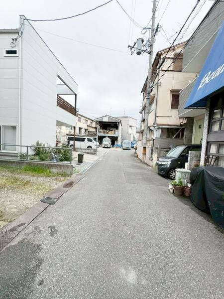 豊中市夕日丘3丁目　中古戸建の前面道路含む現地写真