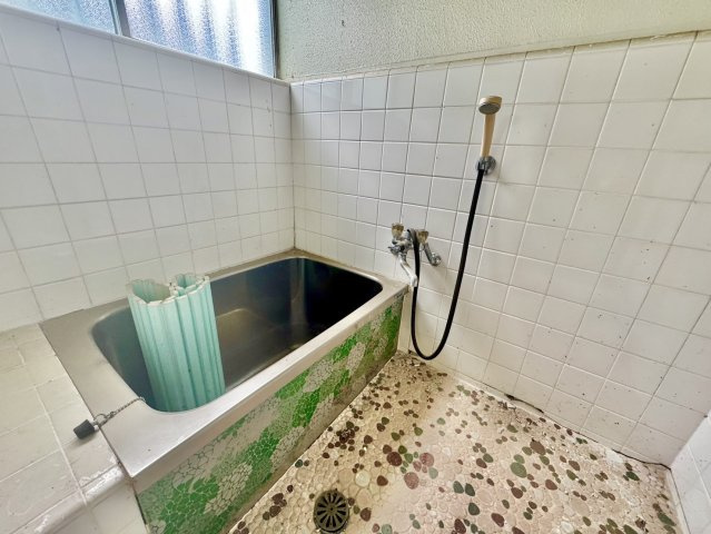 取手市谷中中古戸建の浴室