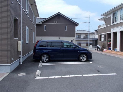 【駐車場】 | ベルコリーヌ・Ｎ　Ⅰ | 車をお持ちの方に嬉しい駐車場付きの物件です