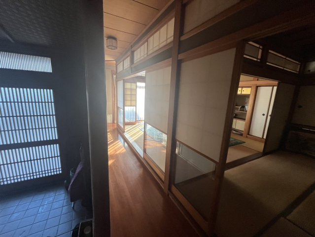 中山台一丁目の内装