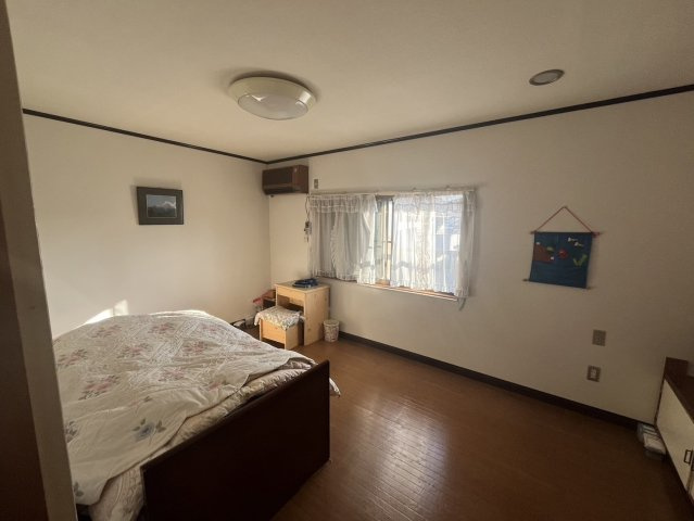 中山台一丁目の洋室