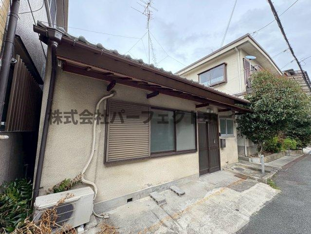 須山町平家　賃貸　の駐車場|駐車場です