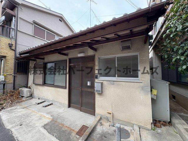 須山町平家　賃貸　の駐車場|駐車場に車を止められます