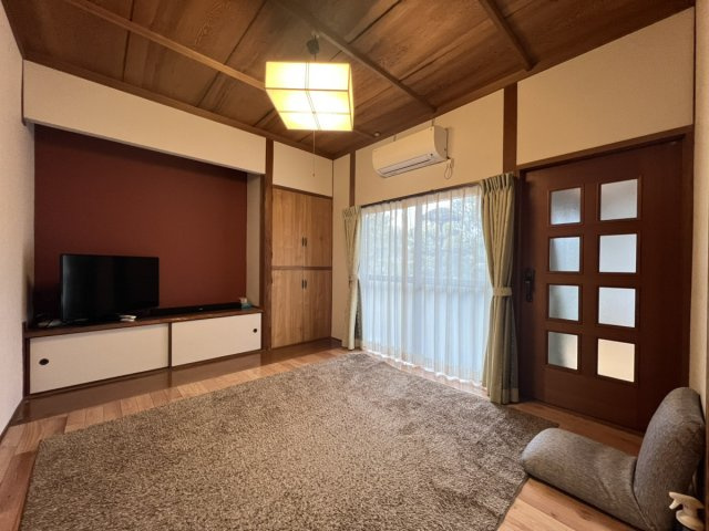 田中東町戸建ての洋室