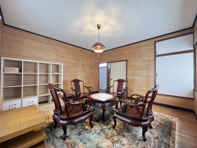 田中東町戸建ての洋室