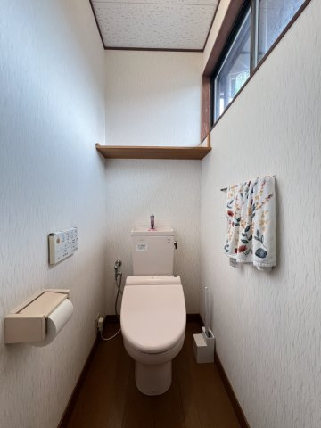 田中東町戸建てのトイレ|２階トイレ