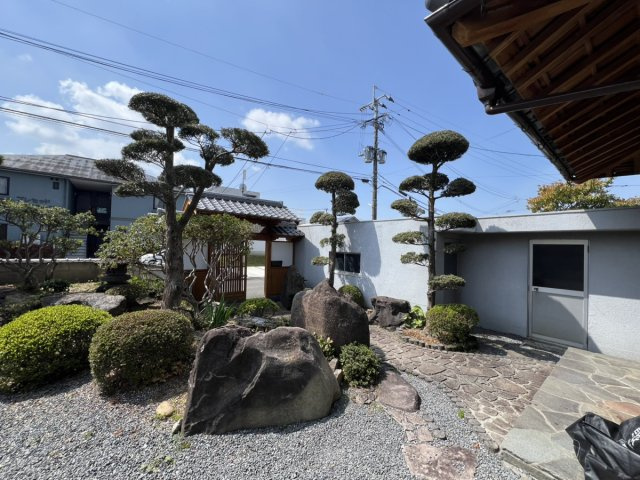 田中東町戸建ての庭