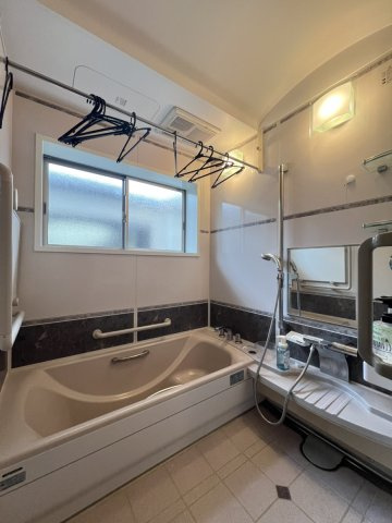 田中東町戸建ての浴室