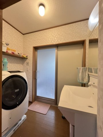 田中東町戸建ての脱衣所