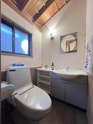 田中東町戸建てのトイレ|1階トイレ