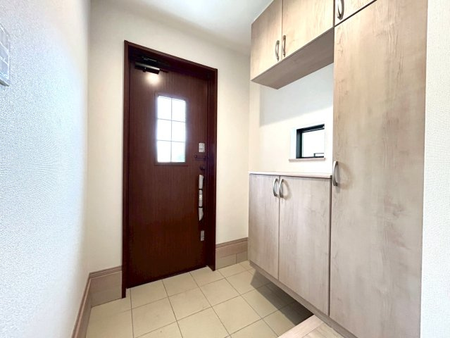 ハートフルタウン　一宮市伝法寺4期　全2区画分譲の玄関|玄関ドアの鍵はディンプルキーと内側はサムターンキーになっており防犯性の高い仕様になっています。