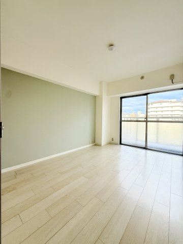 日商岩井京橋ハイツの居間・リビング