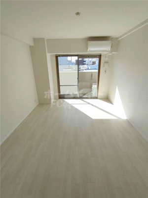 【居間・リビング】 | Loisir Kusunoki | こちらの居間で趣味の時間をお楽しみください