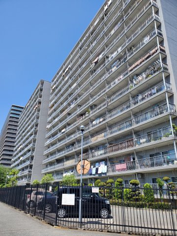 八戸ノ里第3ガーデンハイツB棟の外観