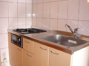 笠間市　店舗付き一棟マンションのキッチン