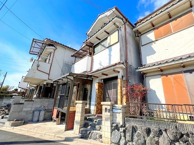 天理市成願寺町の一戸建て