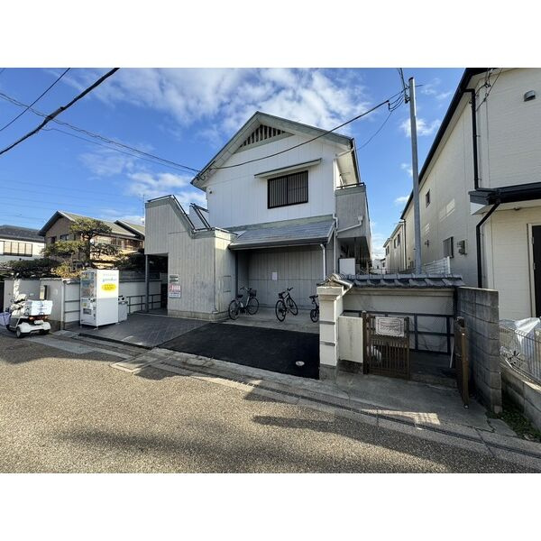 宝塚市小浜５丁目のアパートの外観